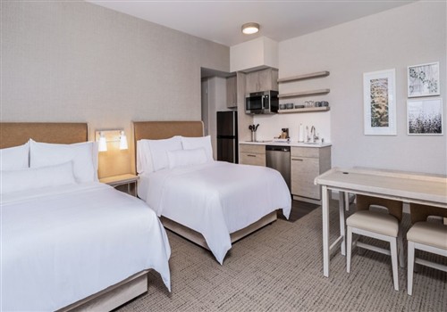 2 queen bed studio room Element New Orleans Downtown