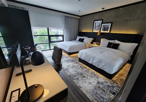 42 Hotel Brooklyn > 42 Hotel Brooklyn >