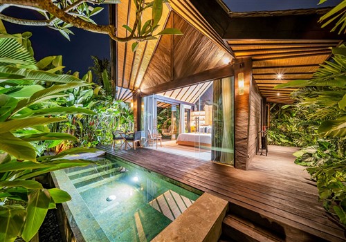 Comuna Del Resort De Bodas De Bali Boda Por El Rito Balinés