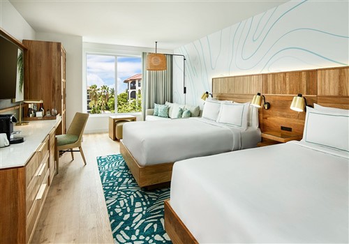 Faro Blanco Resort & Yacht Club Marathon, Curio by Hilton