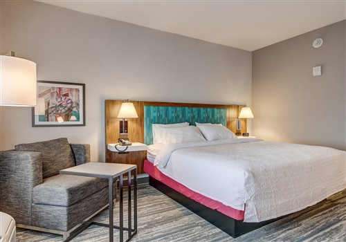 Hampton Inn and Suites by Hilton Cincinnati Midtown Rookwood