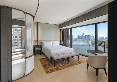 Hilton Saigon
