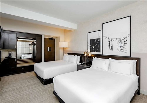 Hotel Fort Des Moines > Hotel Fort Des Moines >