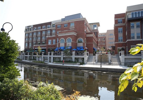 Hotel Indigo Naperville Riverwalk