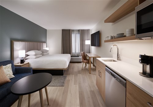 Hyatt Studios Mobile / Tillmans Corner