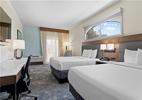 La Quinta Inn & Suites by Wyndham Santa Cruz La Quinta Inn & Suites by Wyndham Santa Cruz