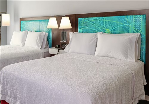 Hampton Inn & Suites Bakersfield Central