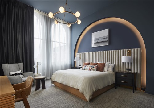 New Hotel in Downtown Milwaukee 2022 >