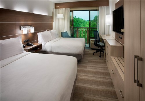 New hotel in Hilton Head SC opened in 2016 >