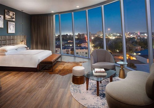 New luxury 5-star hotel in downtown San Antonio Texas opened in 2021
