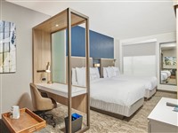 Newly built hotel in Chinatown Chicago opened in 2021 >