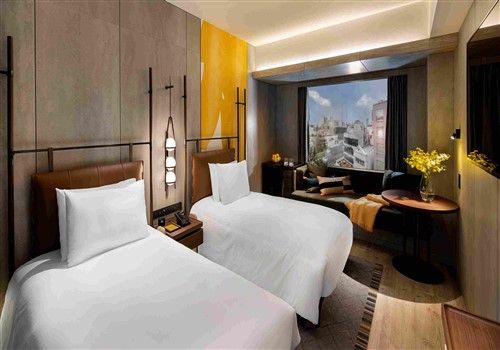 voco Osaka Central >